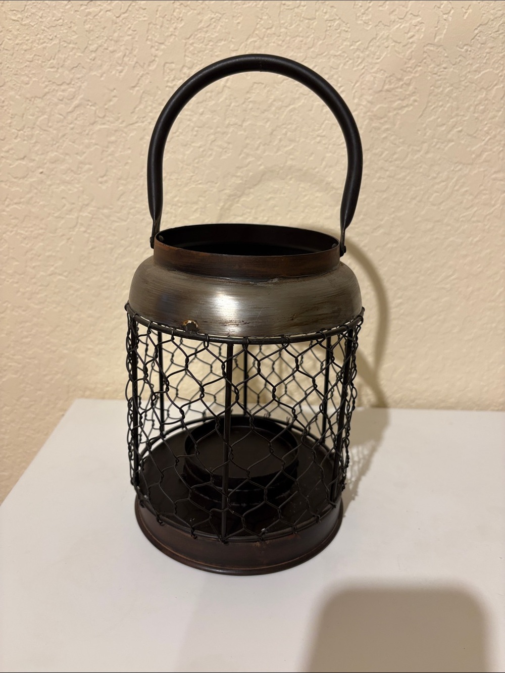 Rustic brown Metal Wire Lantern with Handle